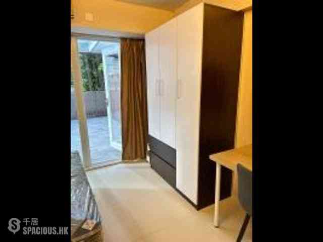Sai Ying Pun - Wing Lee Building 01