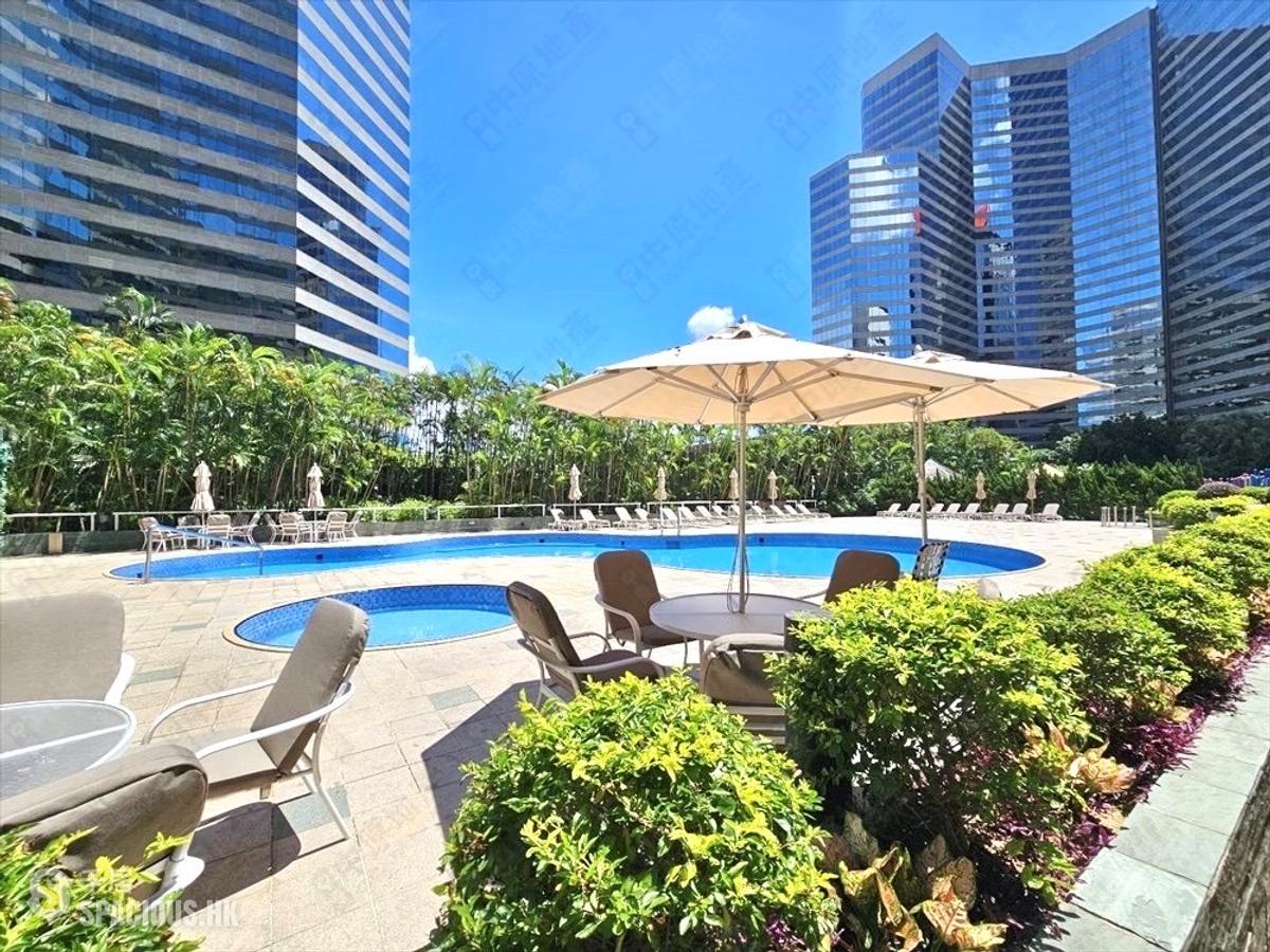 Wan Chai - Convention Plaza Apartments 01