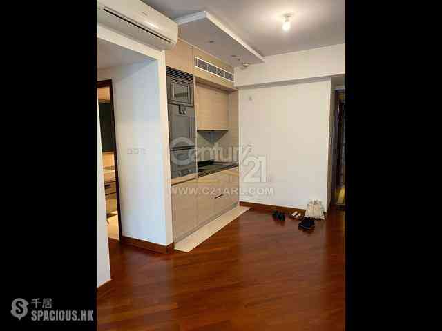 Wan Chai - The Avenue Phase 1 08