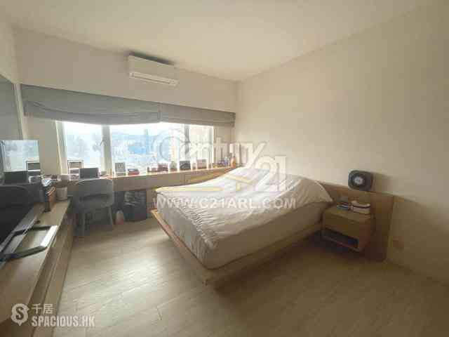 Braemar Hill - Hanking Court 03