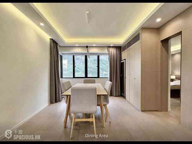 Mid Levels Central - Elegant Terrace Block 1 03