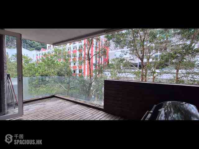 Happy Valley - Green Lane Court 02