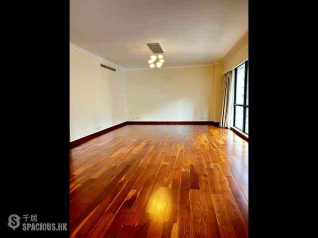 Mid Levels Central - Estoril Court 03
