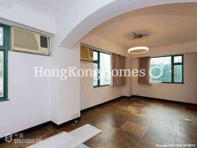 Central - Tim Po Court 01