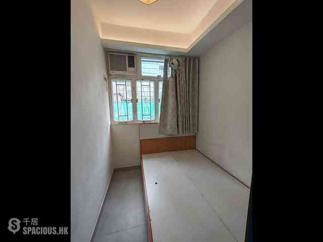 Mong Kok - Lee Man Building 04
