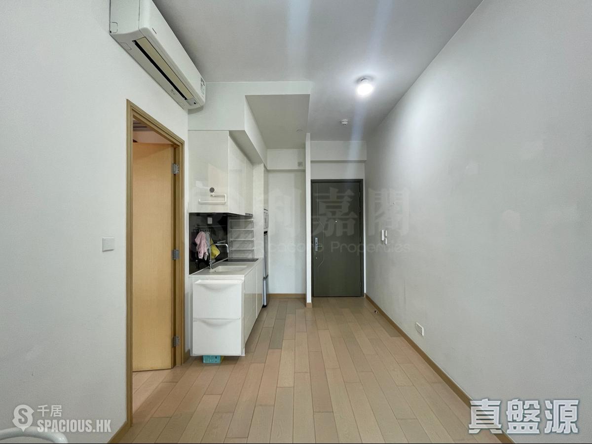 Tseung Kwan O - Twin Peaks Block 1 01