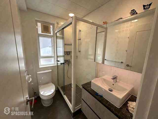 Pok Fu Lam - Baguio Villa Block 36 03