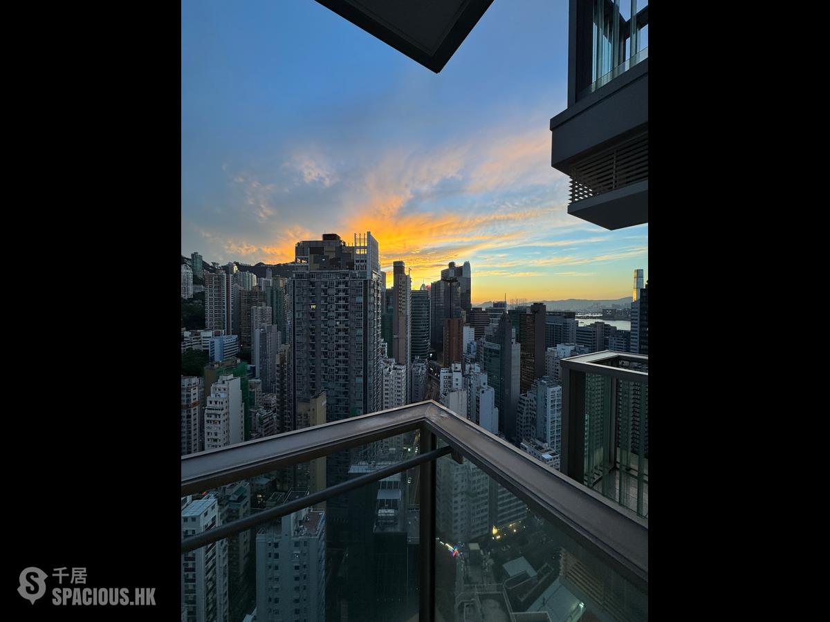 Wan Chai - The Avenue Phase 2 Block 1 01