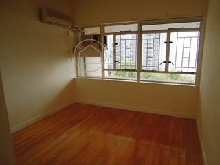 Pok Fu Lam - Bisney Villas 04