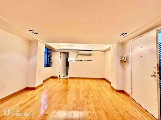 Happy Valley - 2, Wang Tak Street 01