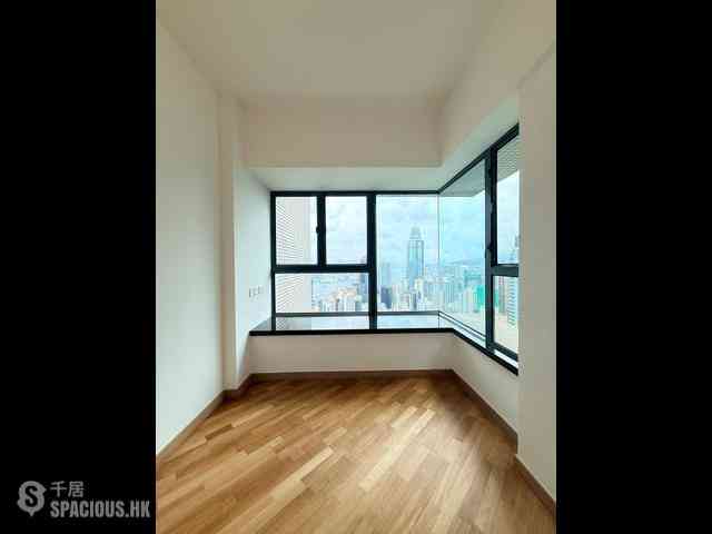 Mid Levels West - 80 Robinson Road 12