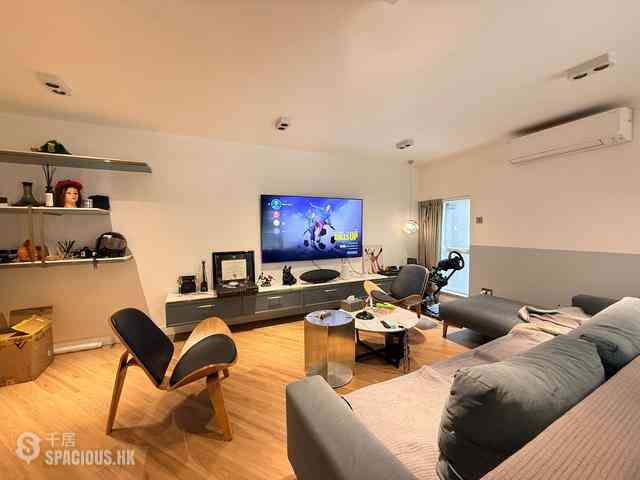 Soho - Albron Court 01