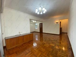 Mid Levels Central - Merry Court 02