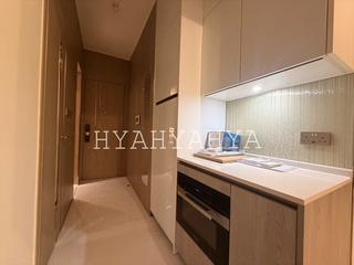 Sai Ying Pun - The Queens 05