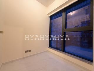 Sai Ying Pun - The Queens 09