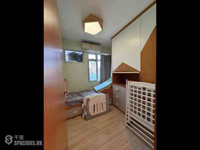 Sai Wan Ho - Lei King Wan Sites A Block 1 Kwun Hoi Mansion 06