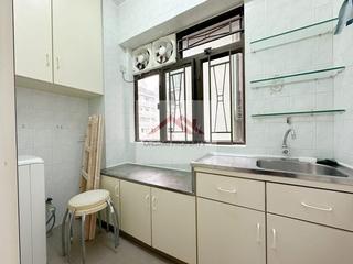 Wan Chai - Hang Tak Building 03