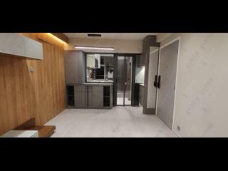 Mid Levels West - Peaksville Block 2 11