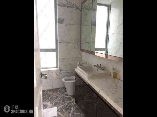 Sai Ying Pun - The Summa Block 1 13