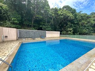The Peak - Mount Austin Estate 10