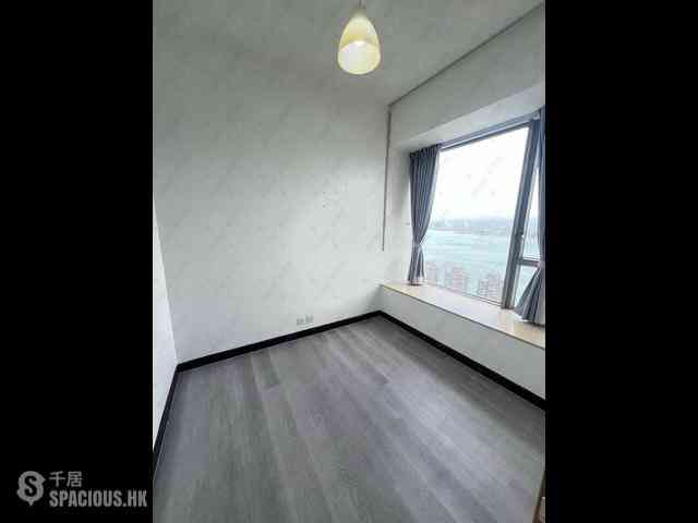 Sai Ying Pun - Island Crest Block 2 02