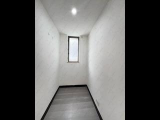 Sai Ying Pun - Island Crest Block 2 06