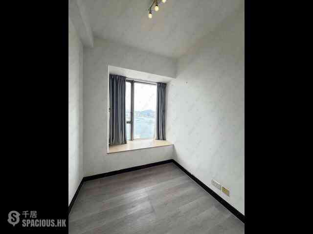 Sai Ying Pun - Island Crest Block 2 14