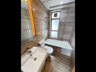 Sai Ying Pun - Island Crest Block 2 16