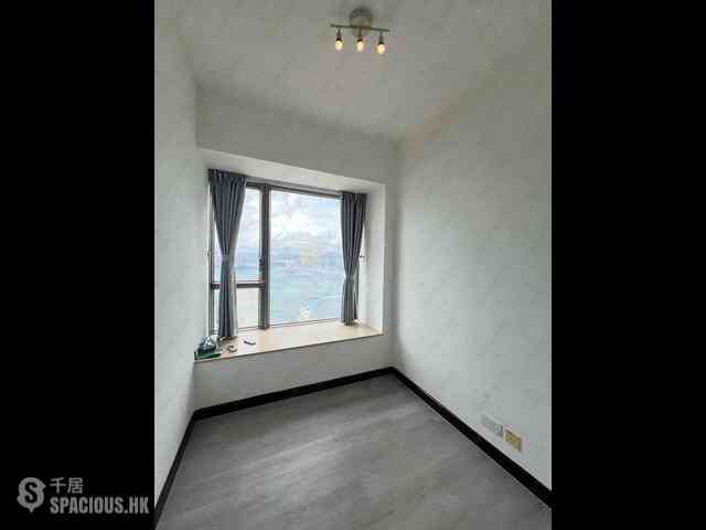 Sai Ying Pun - Island Crest Block 2 17