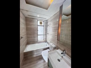 Sai Ying Pun - Island Crest Block 2 21