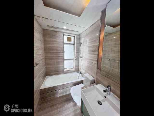 Sai Ying Pun - Island Crest Block 2 21