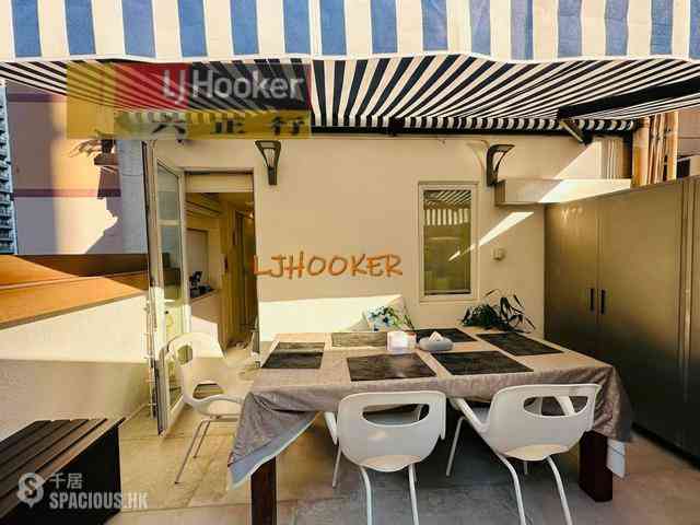Sai Ying Pun - Fook Moon Building 02