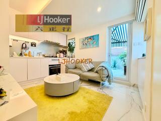 Sai Ying Pun - Fook Moon Building 03