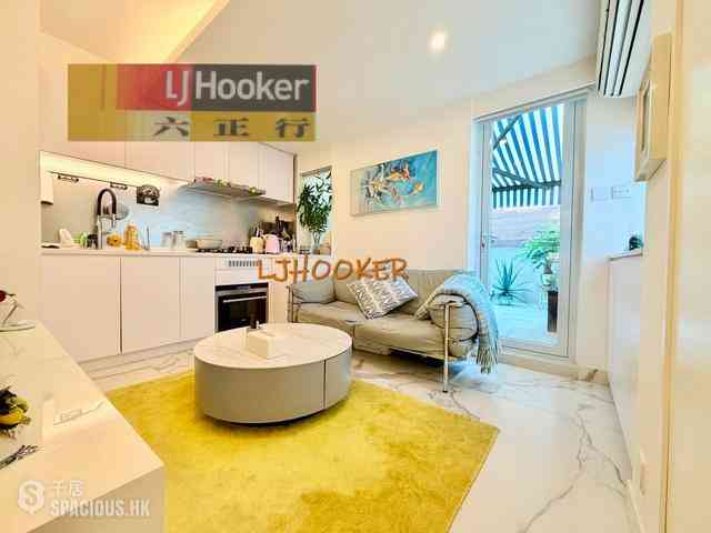 Sai Ying Pun - Fook Moon Building 03