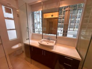 Mid Levels Central - Kam Yuen Mansion 10