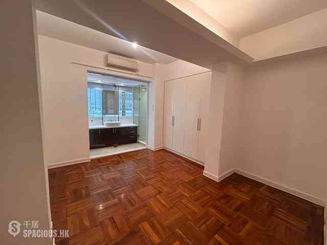 Mid Levels Central - Kam Yuen Mansion 11