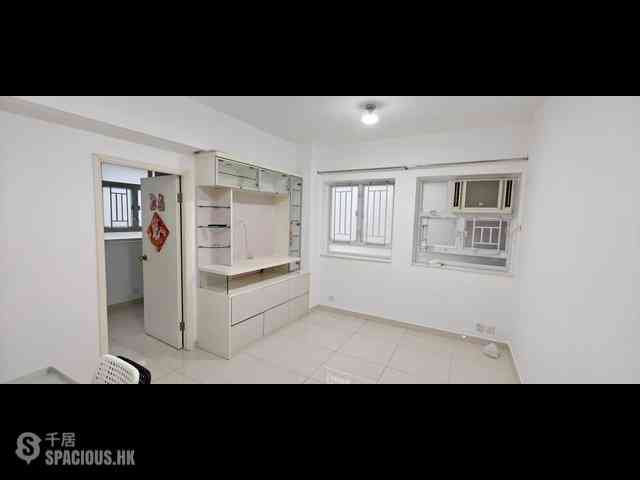 Wan Chai - Kwong Tak Mansion 01