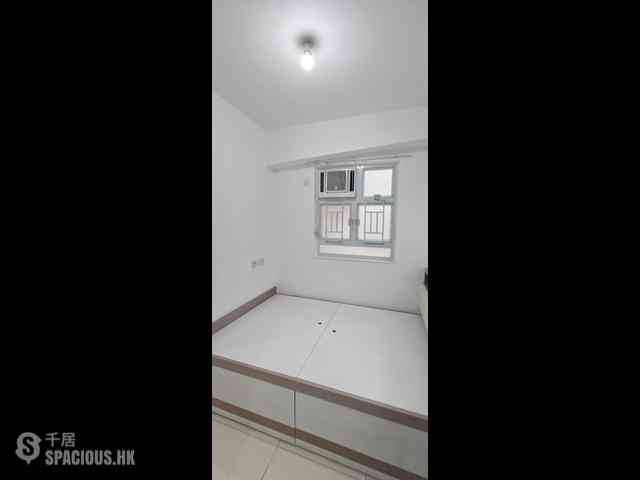 Wan Chai - Kwong Tak Mansion 05