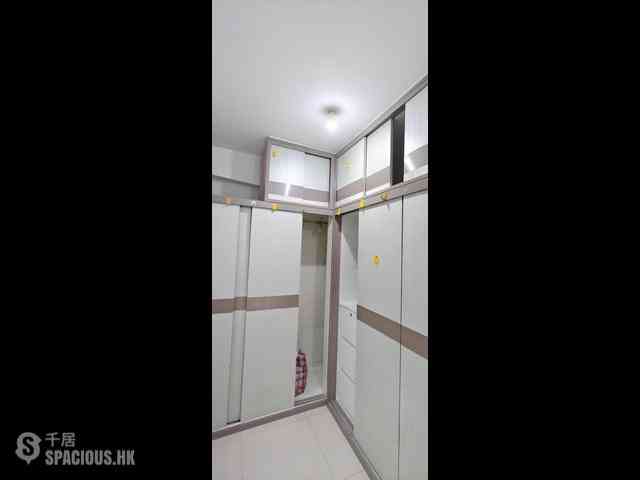 Wan Chai - Kwong Tak Mansion 06