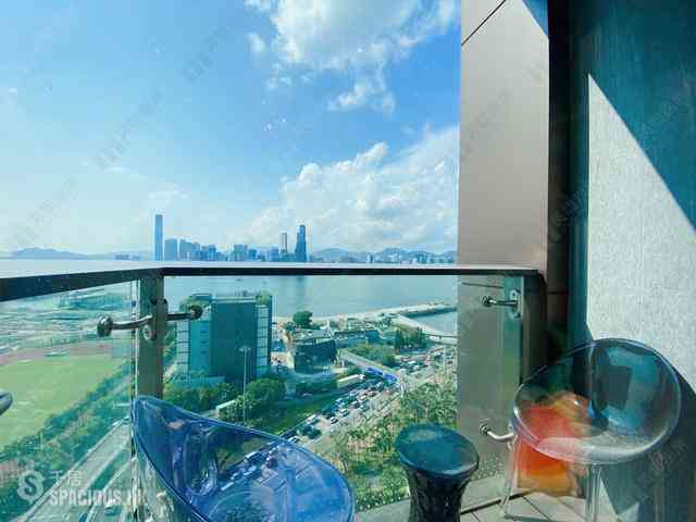 Wan Chai - The Gloucester 02