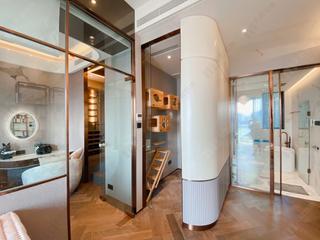 Wan Chai - The Gloucester 05