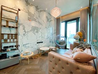 Wan Chai - The Gloucester 13