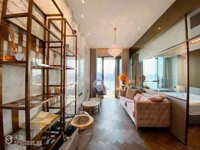 Wan Chai - The Gloucester 14