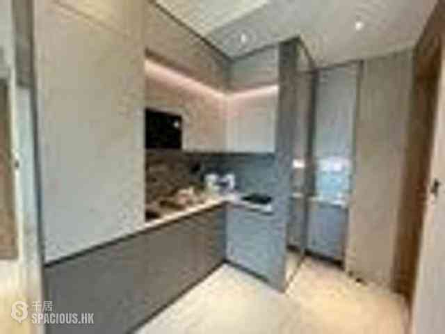 Sai Ying Pun - Upper Manor 03