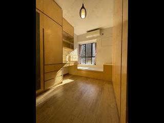 Mid Levels Central - Elegant Terrace 05