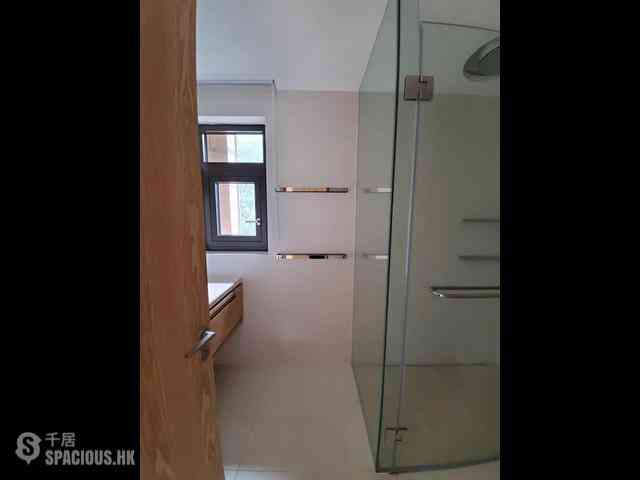 Mid Levels Central - Tavistock II 08