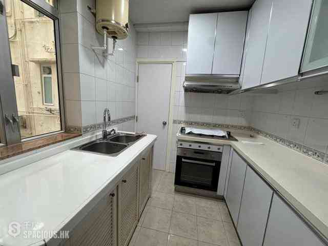 Mid Levels Central - Estella Court 05