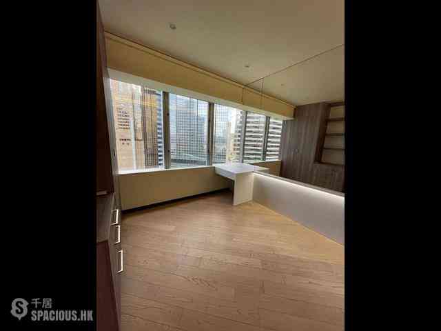 Wan Chai - Convention Plaza Apartments 02