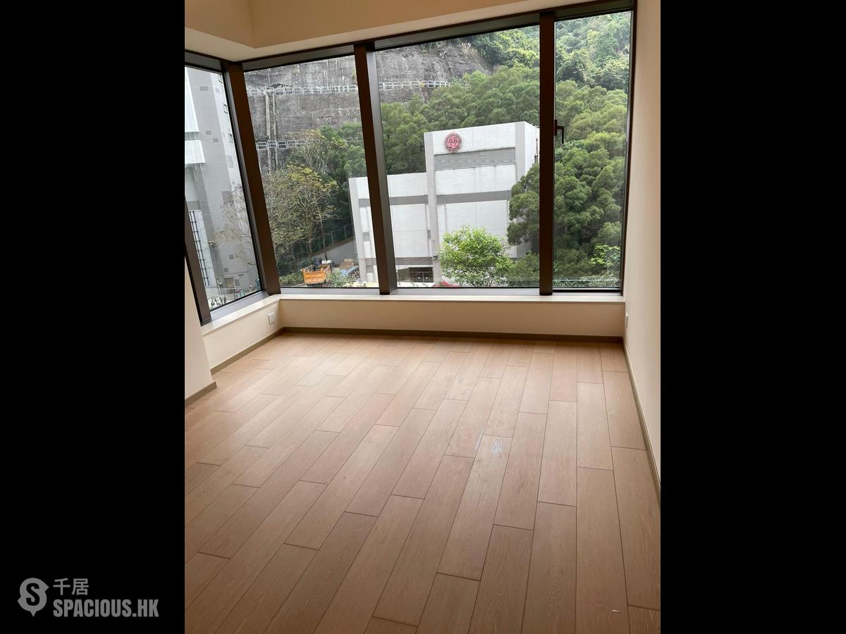 Shau Kei Wan - Island Garden Block 2 01