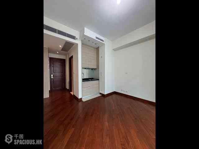 Wan Chai - The Avenue Phase 2 Block 2 02